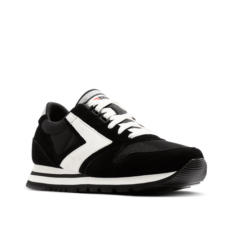 Chariot - Mens - Black Casual BROOKS