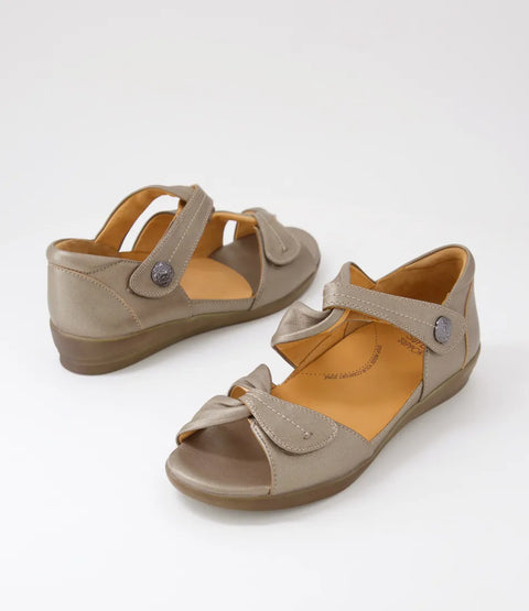 Doxie - Womens - Metallic Taupe