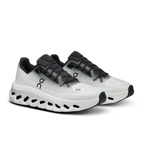 Cloudtilt - Mens - Black / Ivory Athletic ON 