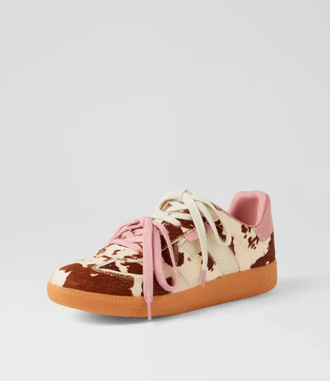 Pace - Womens - Strawberry Milk Sneakers Rollie 