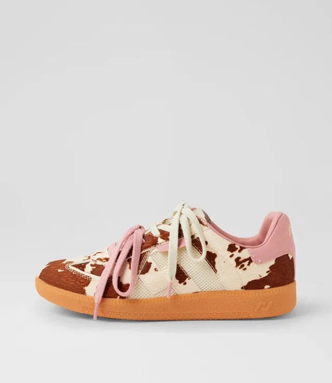 Pace - Womens - Strawberry Milk Sneakers Rollie 